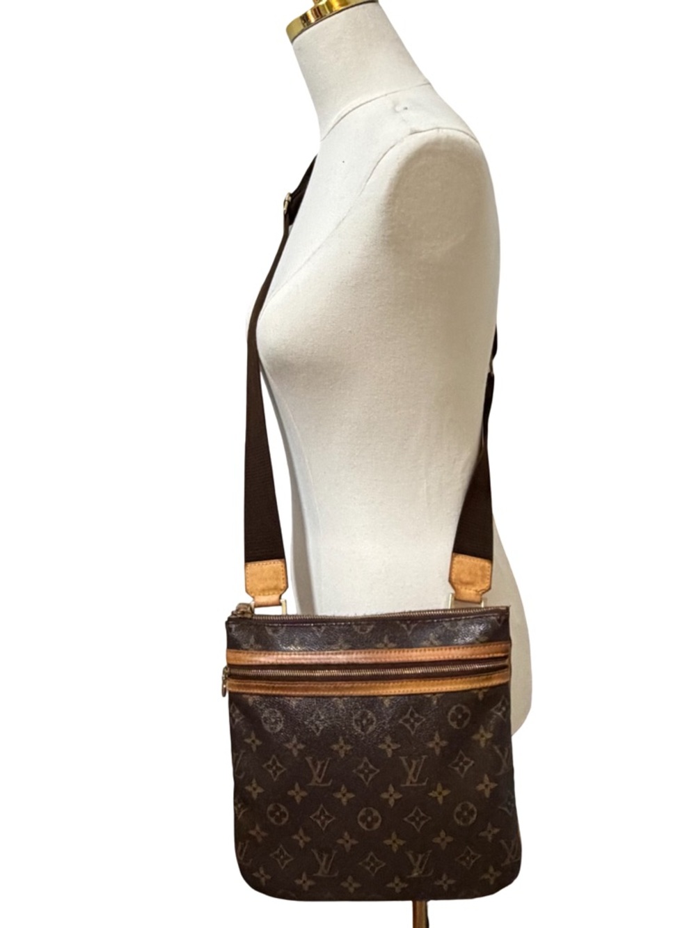 Louis Vuitton Bosphore Pochette Monogram Canvas Crossbody Bag